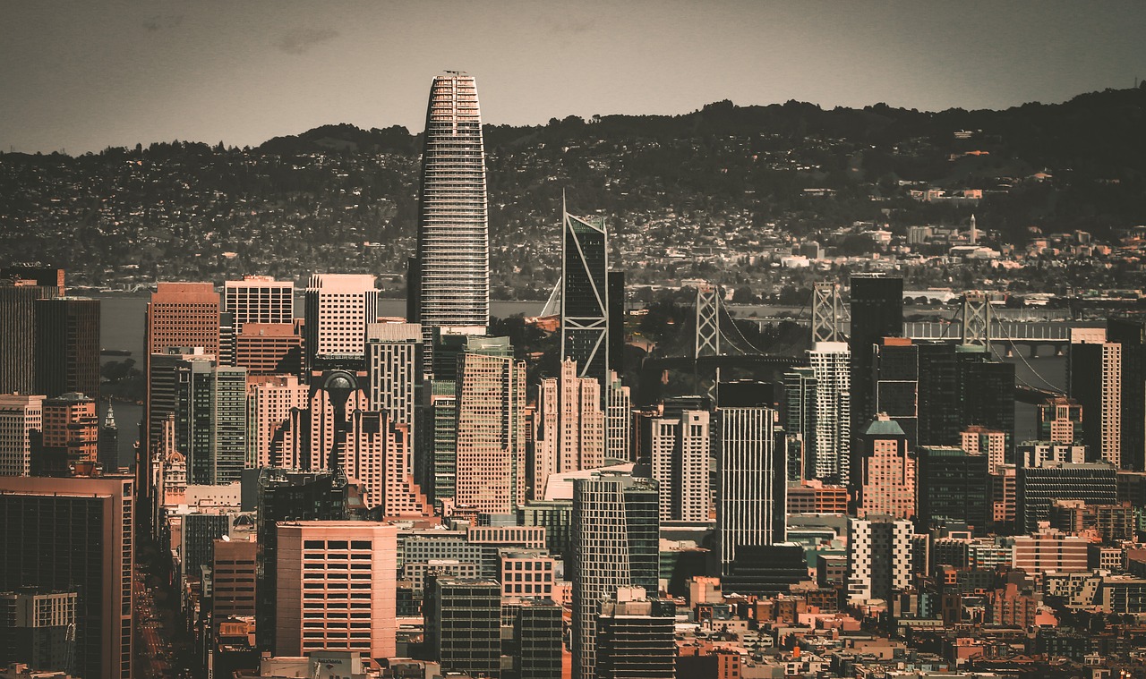 却在登场仅 却在登场仅